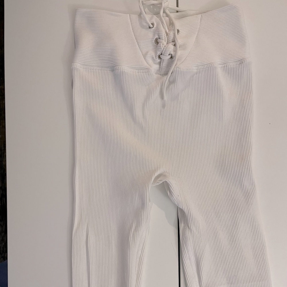 White stripped legging